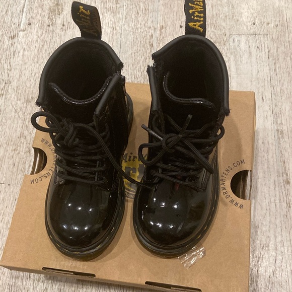 - Dr Martens kids black patent lamper leather size 8 back to school SALE - Picture 2 of 13